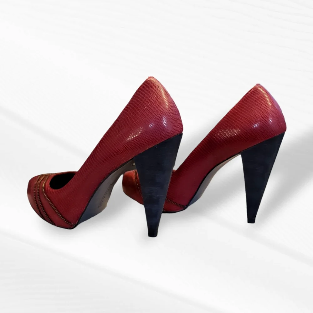 Steve Madden Burgundy Leather Stacy Zipper Style Platform Pumps - Picture 4 of 9